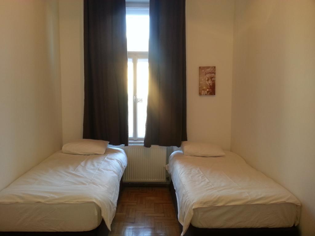 בודפשט Caterina Private Rooms And Apartments מראה חיצוני תמונה