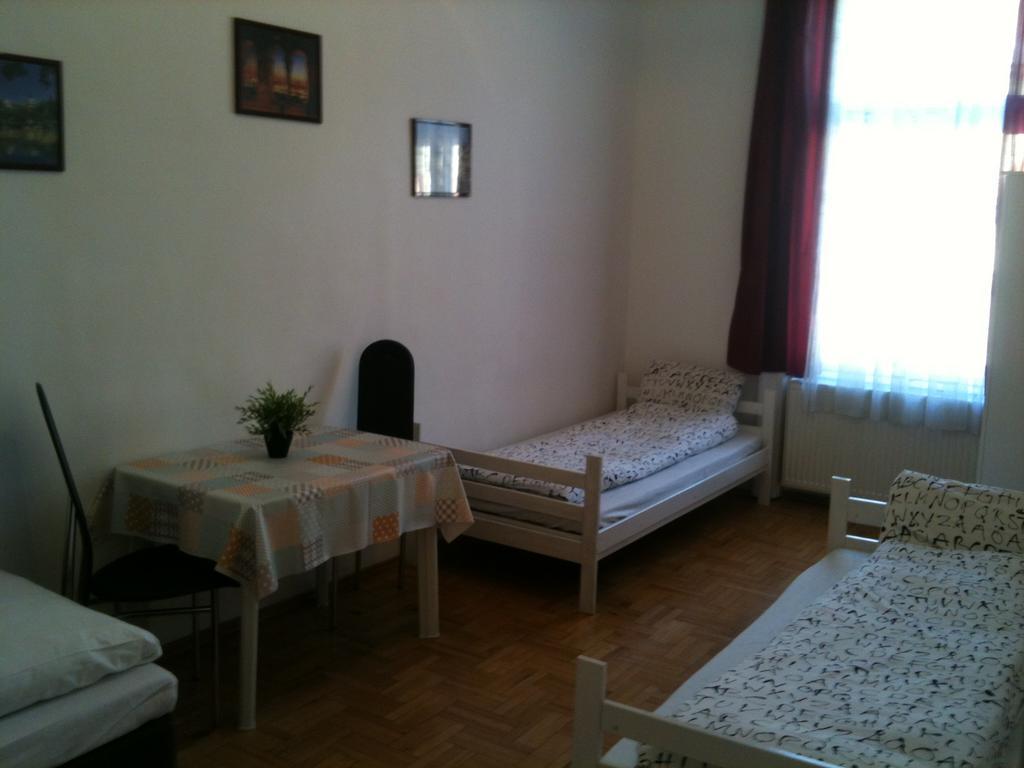 בודפשט Caterina Private Rooms And Apartments מראה חיצוני תמונה