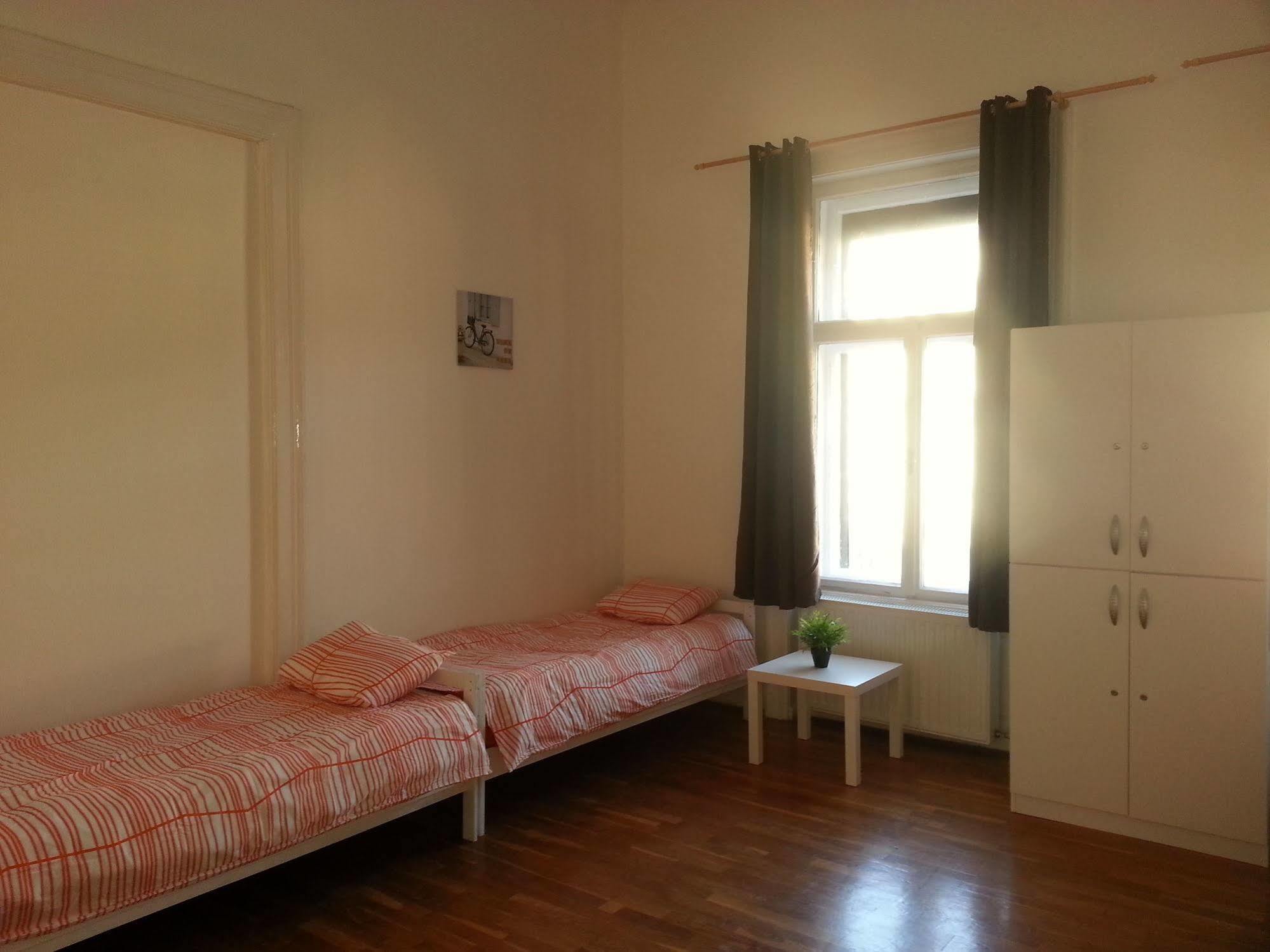 בודפשט Caterina Private Rooms And Apartments מראה חיצוני תמונה