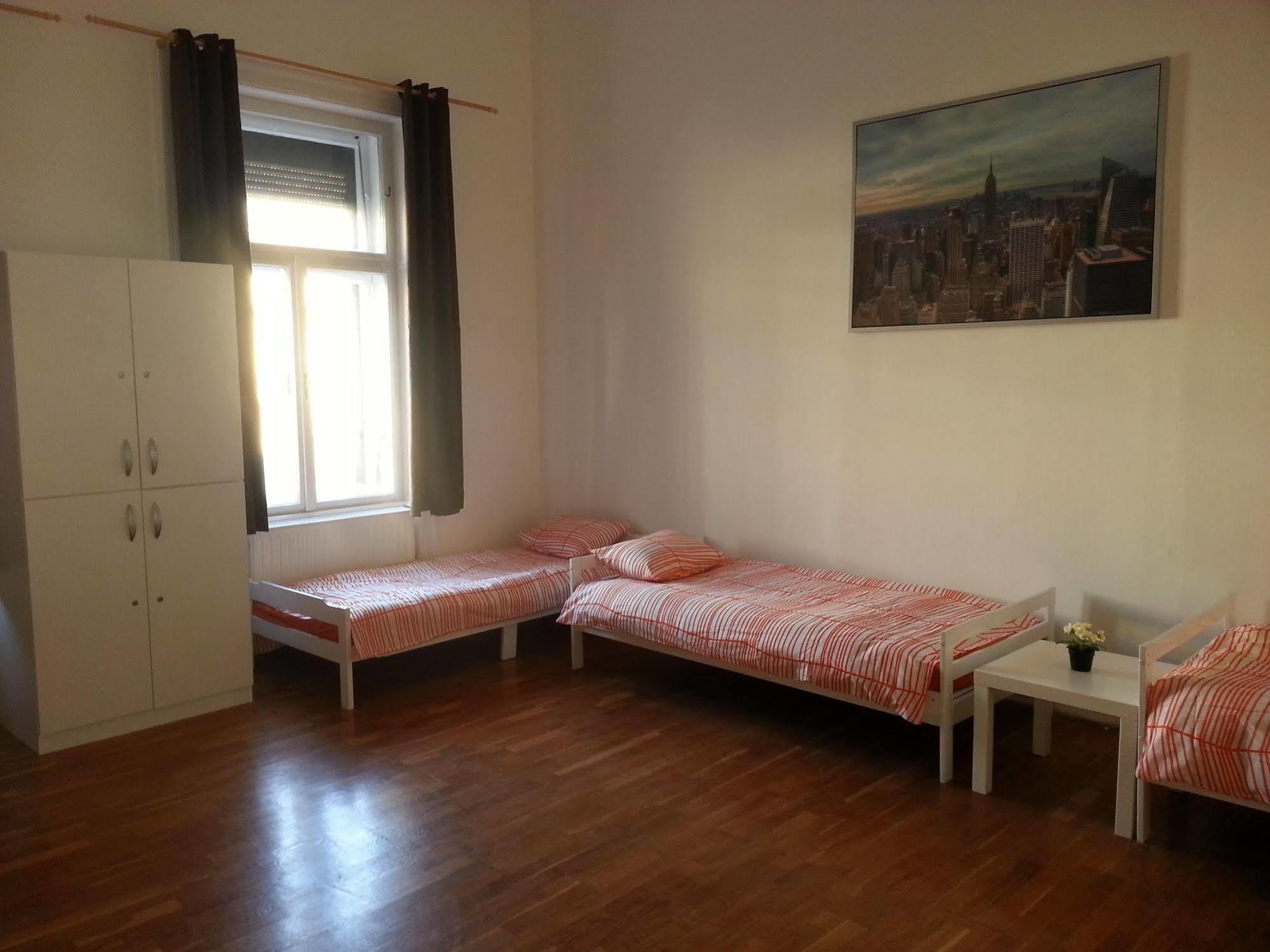בודפשט Caterina Private Rooms And Apartments מראה חיצוני תמונה